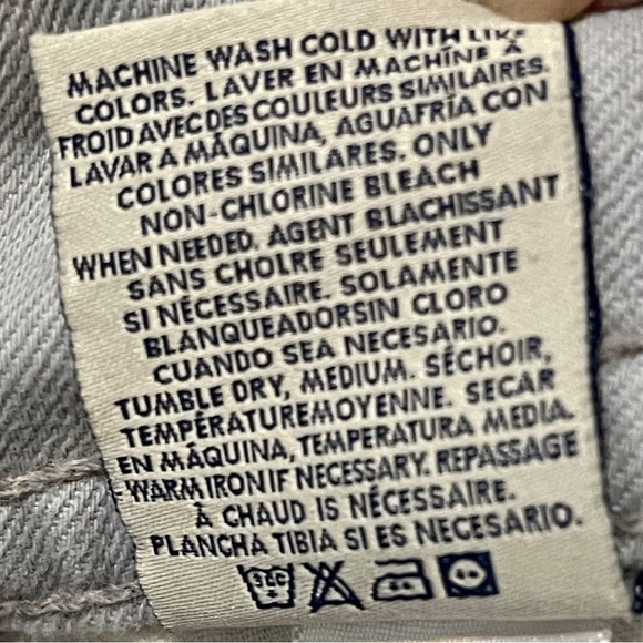 Hudson Jeans Size 28, Light Blue Flare, Excellent Used Condition - Picture 10 of 11